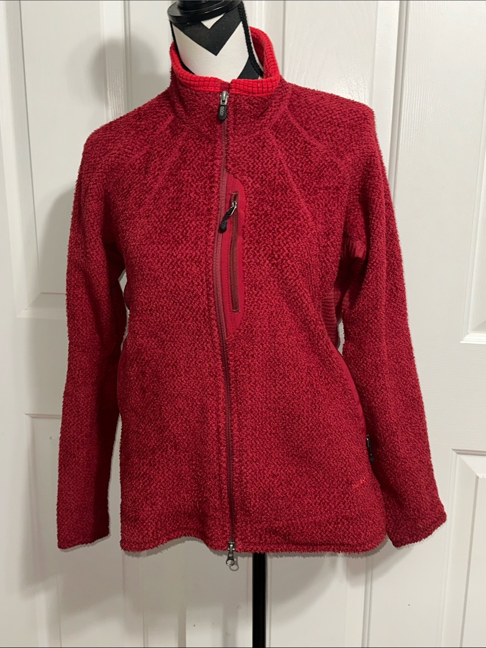 Patagonia Women’s Red Full-Zip R2 Fleece Jacket